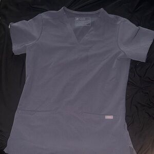 FIGS - Casma 3 Pocket Scrub Top - Charcoal V-Neck Scrub Top